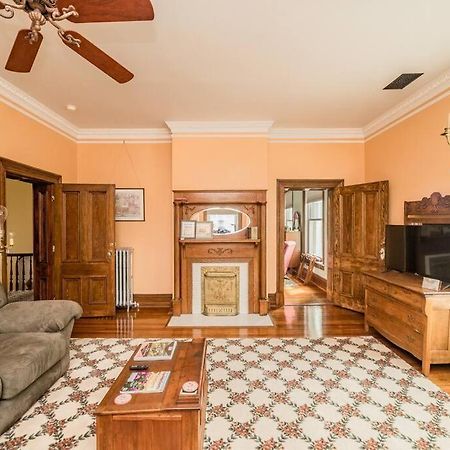 Peaceful Easy Feelings - King Sized Bed - Sleeps 2 Apartment Lynchburg Exterior photo