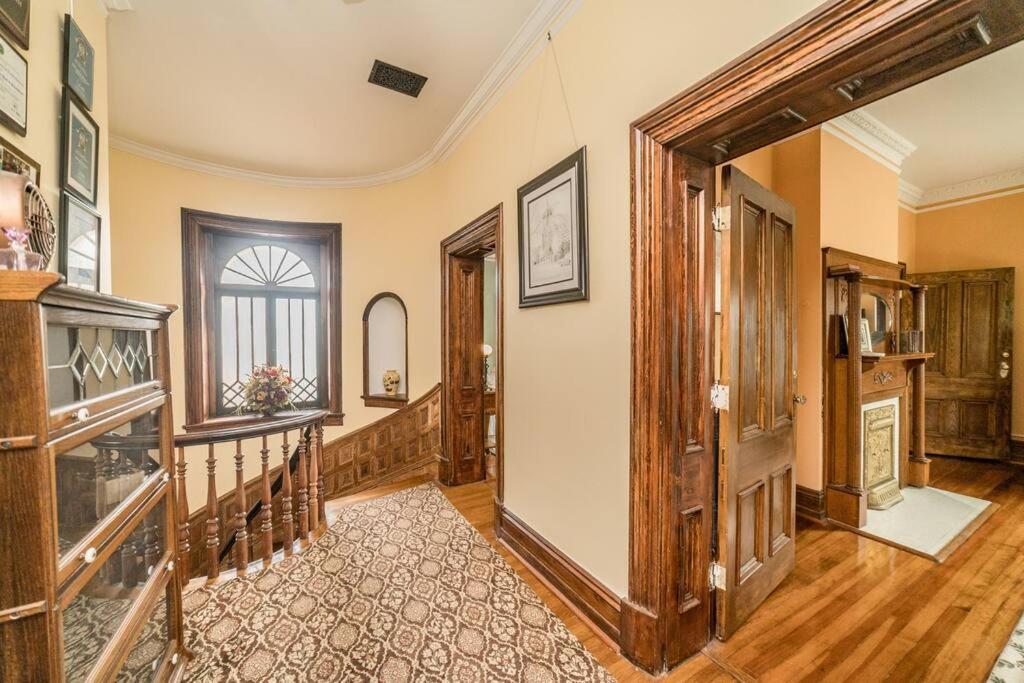 Peaceful Easy Feelings - King Sized Bed - Sleeps 2 Apartment Lynchburg Exterior photo