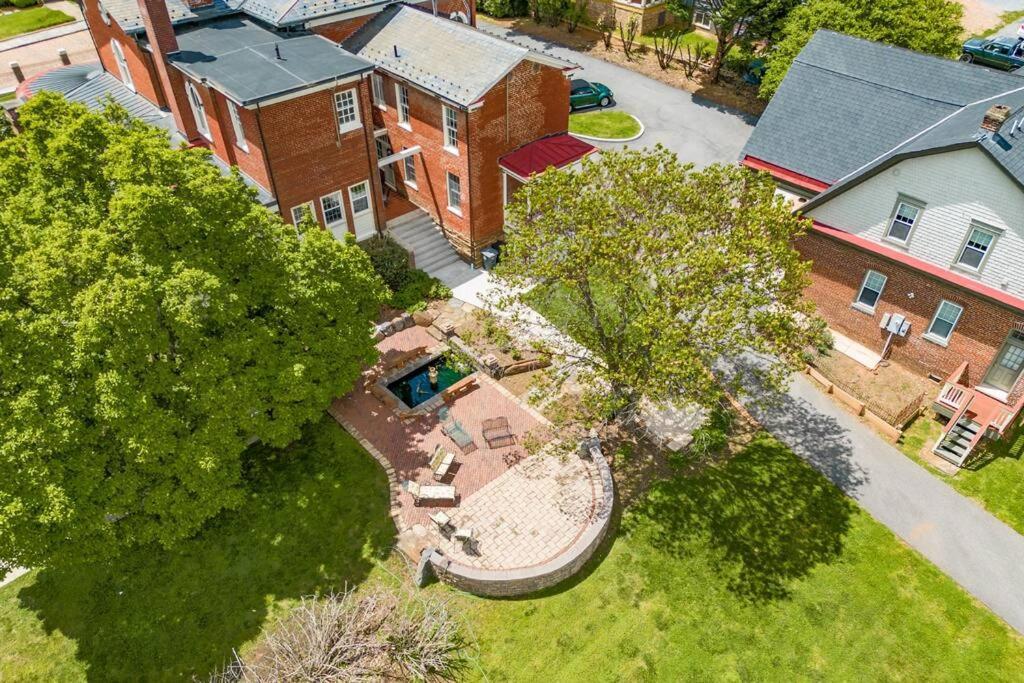 Peaceful Easy Feelings - King Sized Bed - Sleeps 2 Apartment Lynchburg Exterior photo